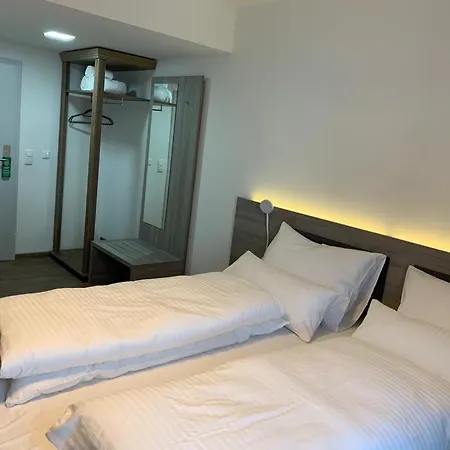 Aegi 3* Hannover